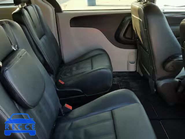 2013 CHRYSLER Town and Country 2C4RC1BG5DR724258 image 5
