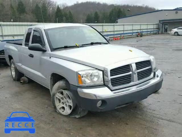 2005 DODGE DAKOTA SLT 1D7HW42K05S324428 image 0