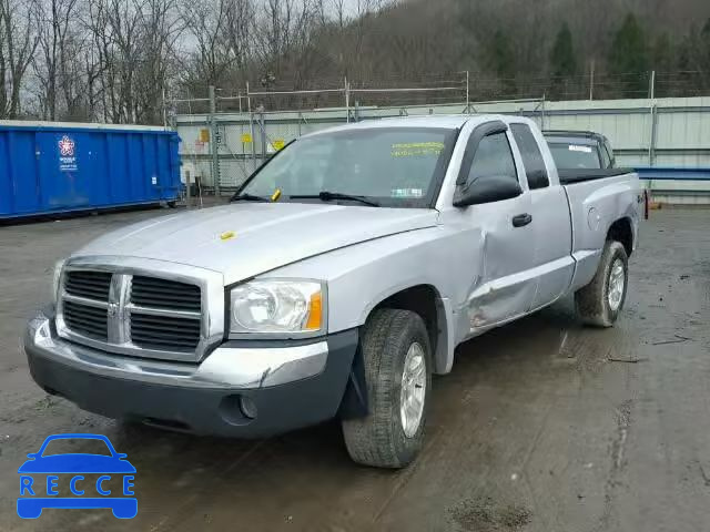 2005 DODGE DAKOTA SLT 1D7HW42K05S324428 image 1
