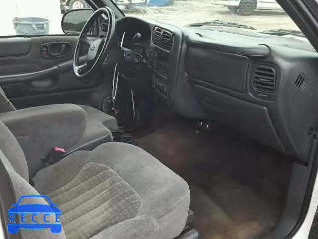 2002 CHEVROLET S10 1GCCS145928226562 image 4