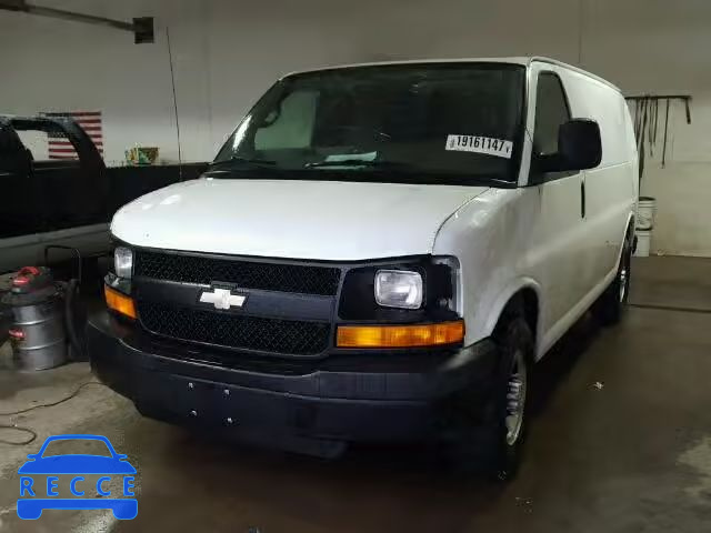 2008 CHEVROLET EXPRESS G2 1GCGG25K081227890 Bild 1