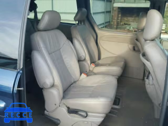 2002 CHRYSLER Town and Country 2C8GP74L42R705219 image 5