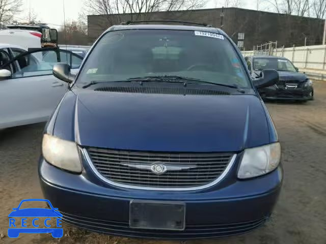 2002 CHRYSLER Town and Country 2C8GP74L42R705219 image 8