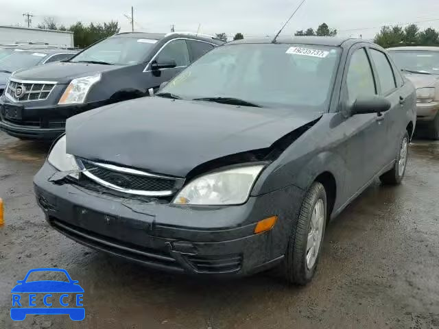 2007 FORD FOCUS ZX4 1FAHP34N07W126992 image 1