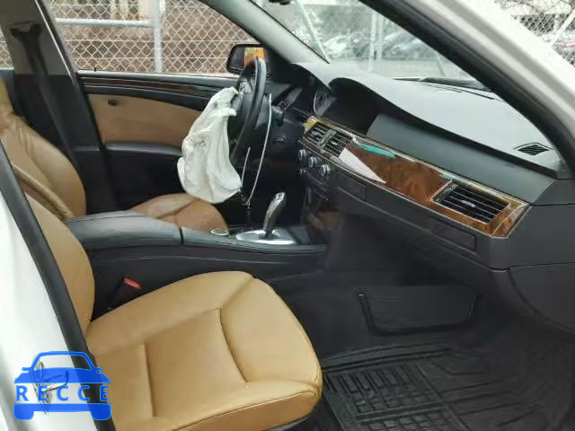 2008 BMW 528I WBANU535X8CT08427 image 4