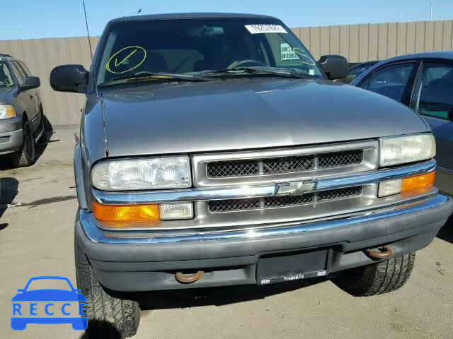 2000 CHEVROLET BLAZER 1GNDT13WXY2239657 image 8