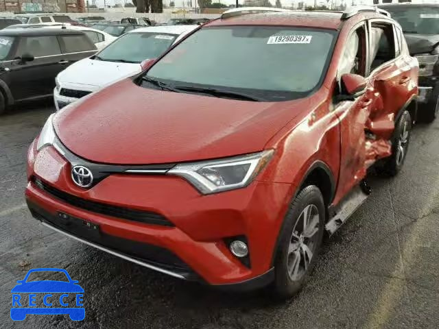 2016 TOYOTA RAV4 XLE JTMWFREV5GJ095984 image 1