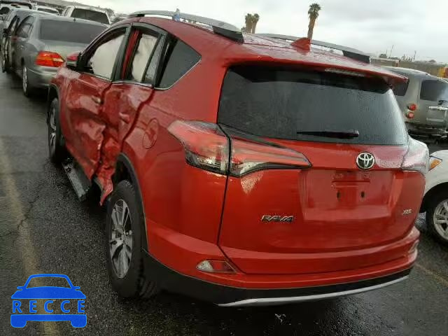 2016 TOYOTA RAV4 XLE JTMWFREV5GJ095984 image 2