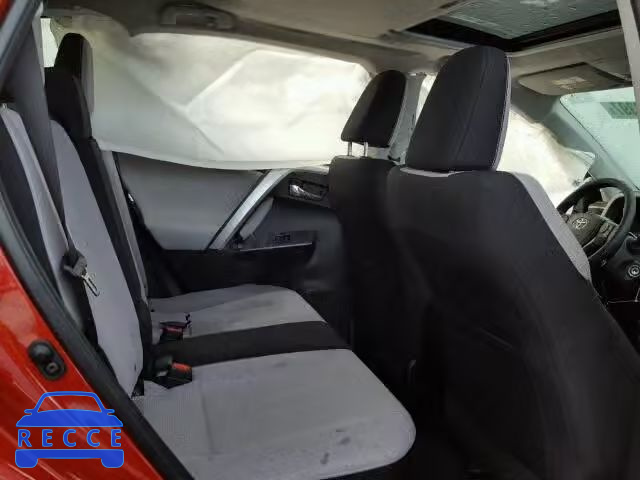 2016 TOYOTA RAV4 XLE JTMWFREV5GJ095984 image 5