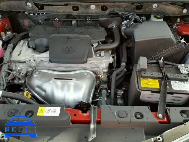 2016 TOYOTA RAV4 XLE JTMWFREV5GJ095984 image 6