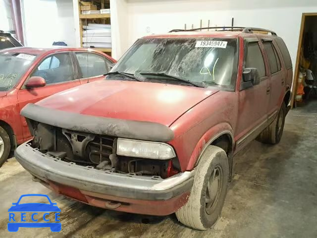 2001 CHEVROLET BLAZER 1GNDT13W612219055 Bild 1