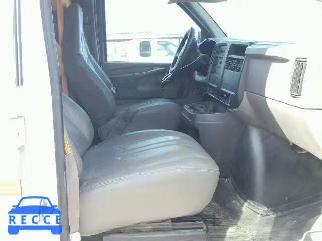 2005 CHEVROLET EXPRESS G1 1GCFG15X351222373 image 4