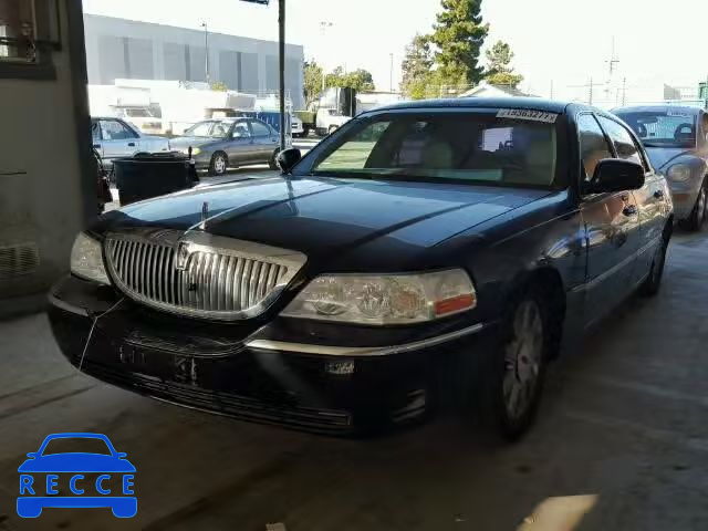 2003 LINCOLN TOWN CAR C 1LNHM83W53Y645279 Bild 1