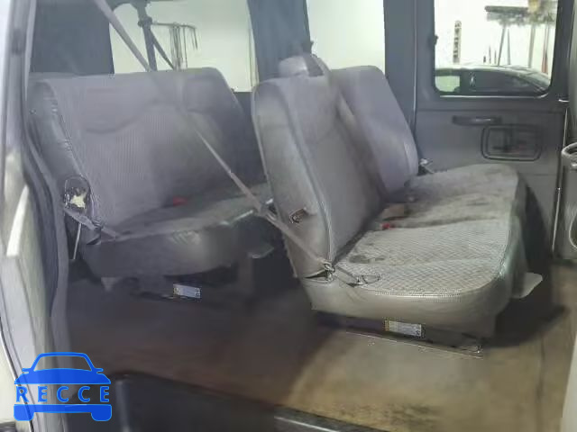 2004 CHEVROLET EXPRESS G2 1GAGG25U241150511 image 5