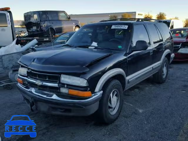 1998 CHEVROLET BLAZER 1GNDT13W5W2294465 image 1