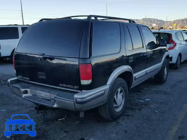 1998 CHEVROLET BLAZER 1GNDT13W5W2294465 image 3