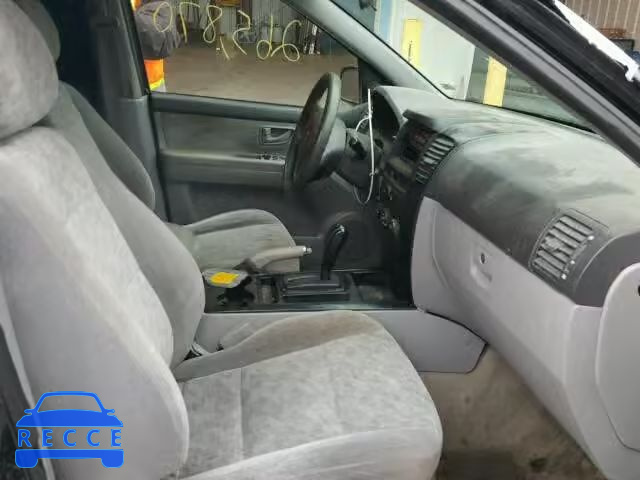 2004 KIA SORENTO EX KNDJC733645297942 image 4