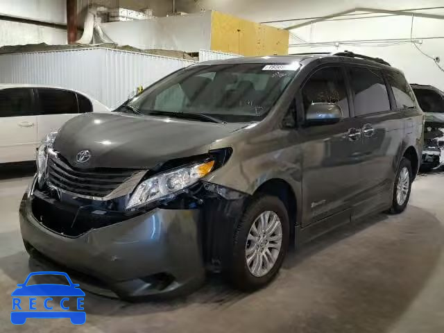 2011 TOYOTA SIENNA XLE 5TDYK3DC1BS099432 image 1