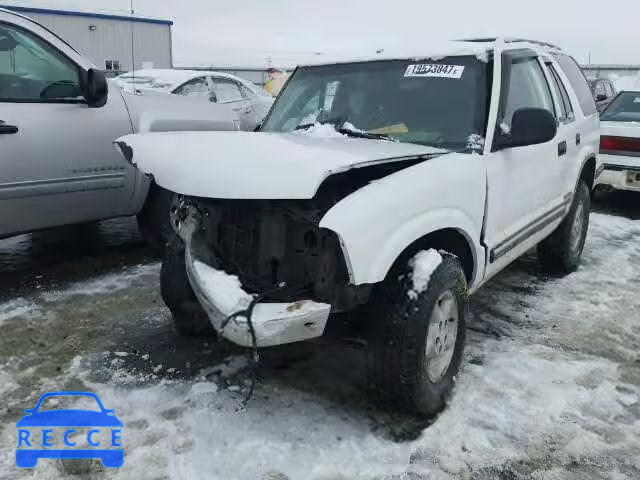 1998 CHEVROLET BLAZER 1GNDT13W8W2118879 image 1