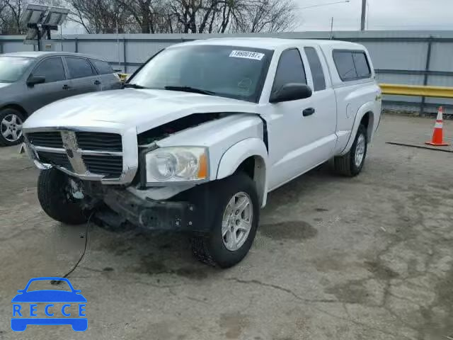 2005 DODGE DAKOTA SLT 1D7HW42K05S338572 image 1