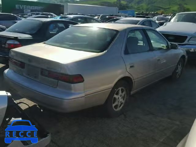 1997 TOYOTA CAMRY LE/X JT2BG22K7V0092836 зображення 3