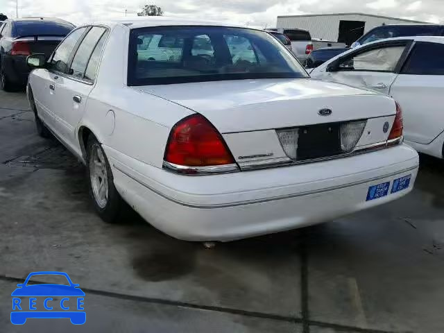 2002 FORD CROWN VICT 2FAFP74W52X150189 image 2