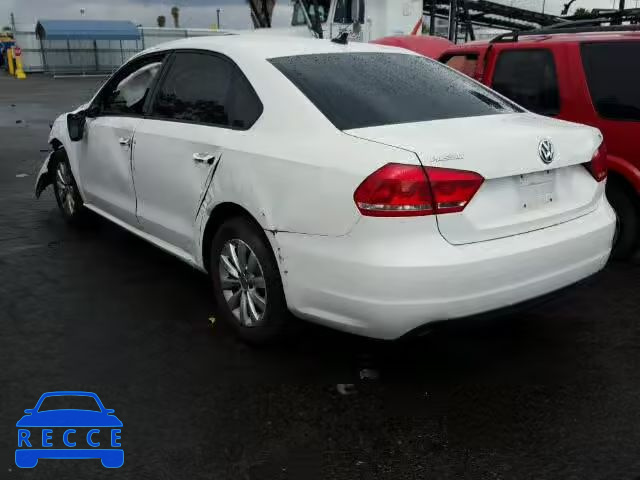 2015 VOLKSWAGEN PASSAT S 1VWAT7A38FC006047 зображення 2