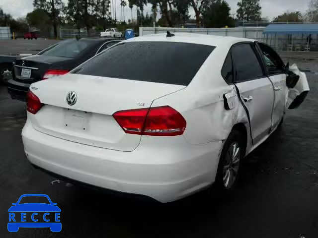 2015 VOLKSWAGEN PASSAT S 1VWAT7A38FC006047 зображення 3