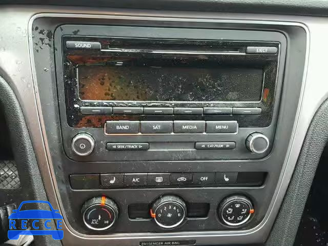 2015 VOLKSWAGEN PASSAT S 1VWAT7A38FC006047 зображення 8