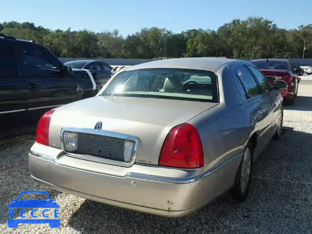 2003 LINCOLN TOWN CAR S 1LNHM82WX3Y656005 Bild 3