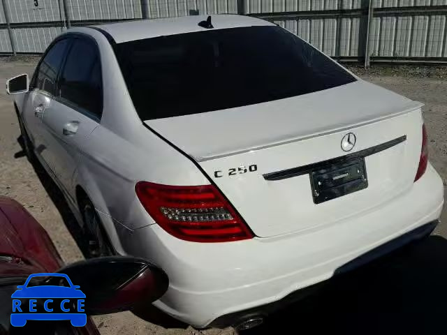 2013 MERCEDES-BENZ C250 WDDGF4HB5DR292570 зображення 2