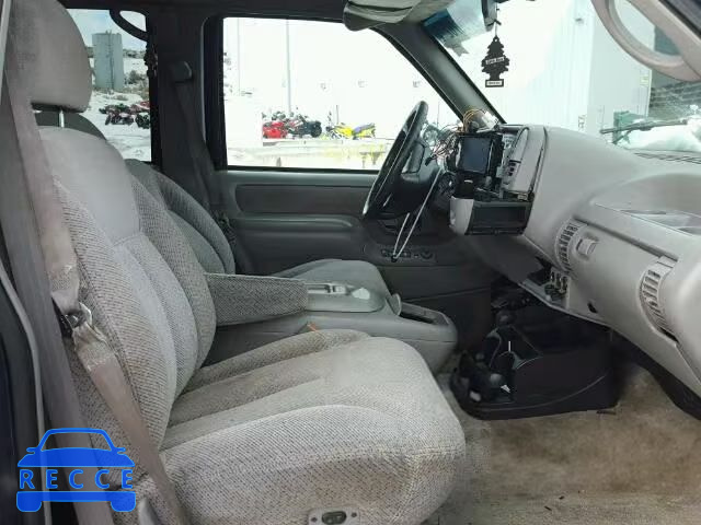 1995 GMC K1500 SUBU 1GKFK16K2SJ728827 image 4