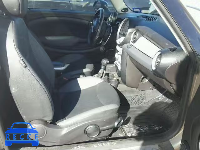 2010 MINI COOPER CLU WMWML3C56ATX37251 image 4
