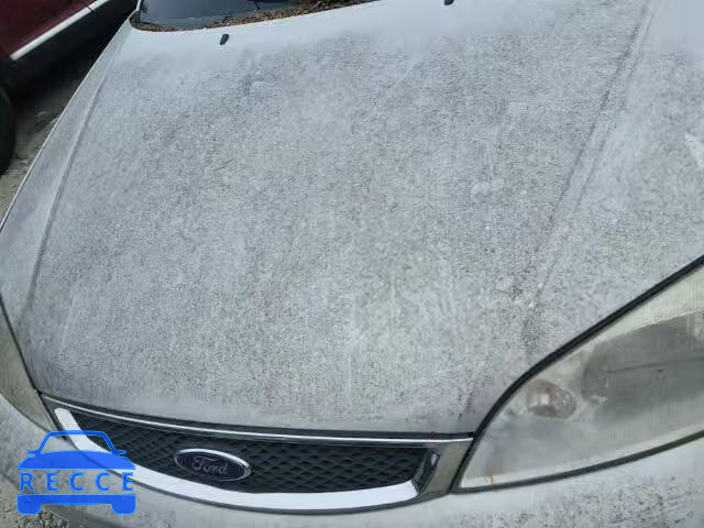 2005 FORD FOCUS ZXW 1FAFP36N35W152391 image 8
