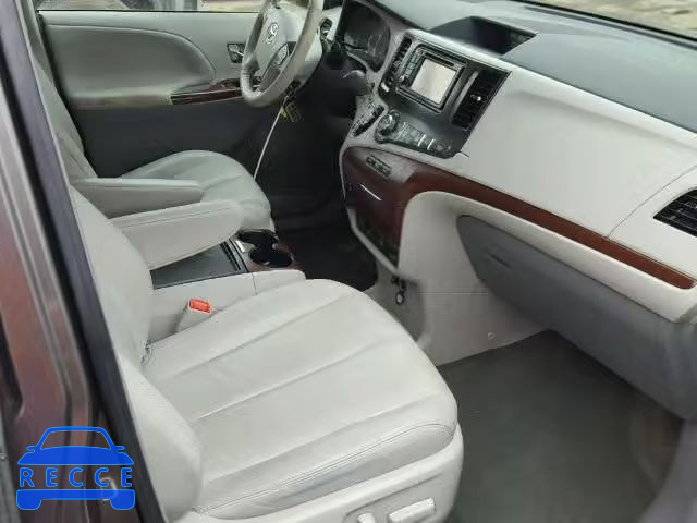 2014 TOYOTA SIENNA XLE 5TDDK3DC8ES072330 image 4