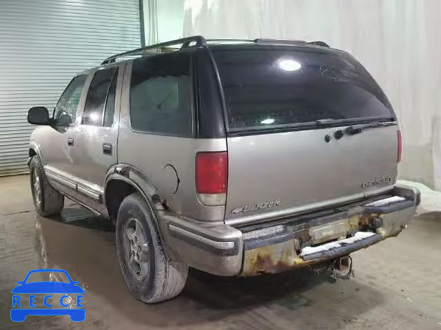 1998 CHEVROLET BLAZER 1GNDT13W3W2193473 зображення 2