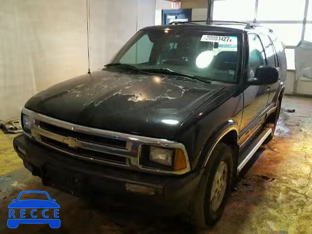 1997 CHEVROLET BLAZER 1GNDT13W7V2145411 Bild 1