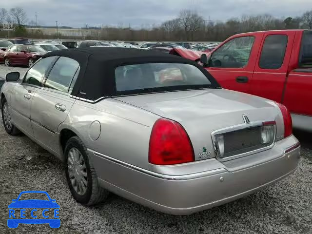 2005 LINCOLN TOWN CAR S 1LNHM81W25Y662109 image 2