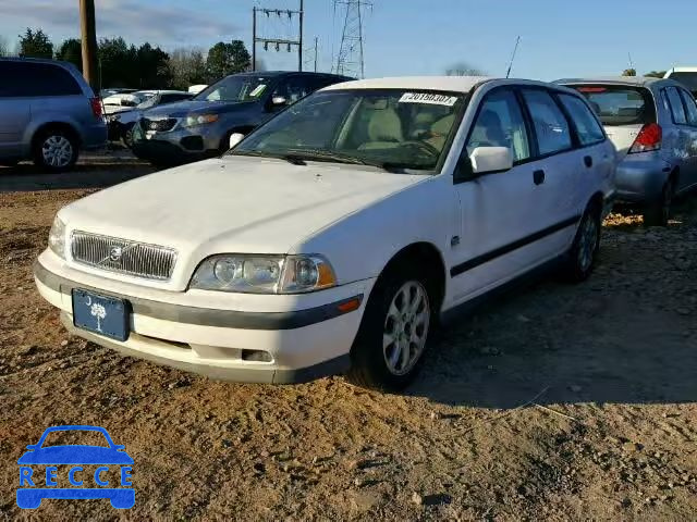 2000 VOLVO V40 YV1VW2554YF571532 image 1