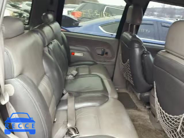 2000 CHEVROLET TAHOE C150 1GNEC13R6YR115827 image 5