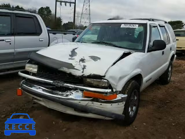 1998 CHEVROLET BLAZER 1GNDT13W8W2300677 Bild 1