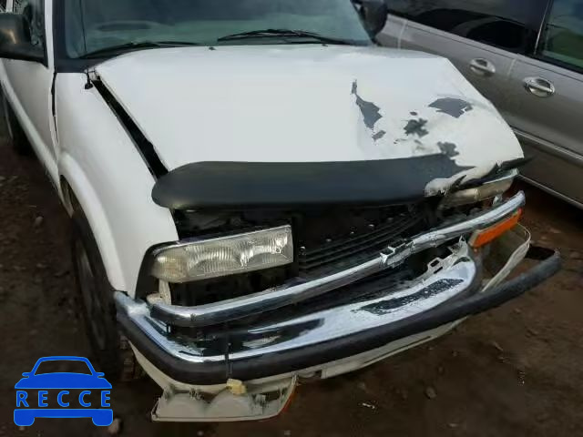 1998 CHEVROLET BLAZER 1GNDT13W8W2300677 image 8