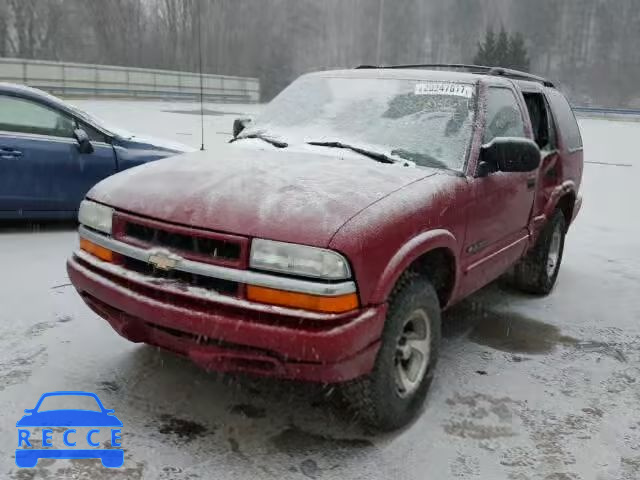 2002 CHEVROLET BLAZER 1GNCS13W42K136143 image 1