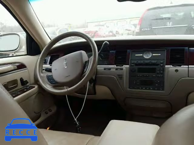 2005 LINCOLN TOWN CAR S 1LNHM81W15Y664563 зображення 8