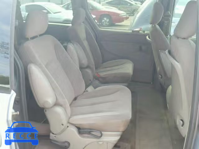 2003 CHRYSLER Town and Country 2C8GP44L93R132639 Bild 5
