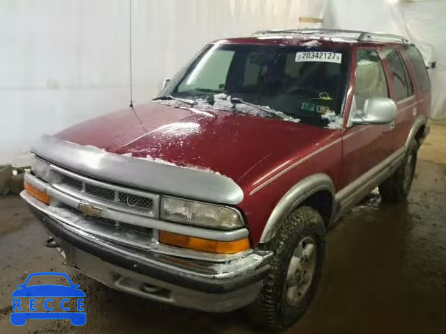 1998 CHEVROLET BLAZER 1GNDT13WXW2151396 image 1