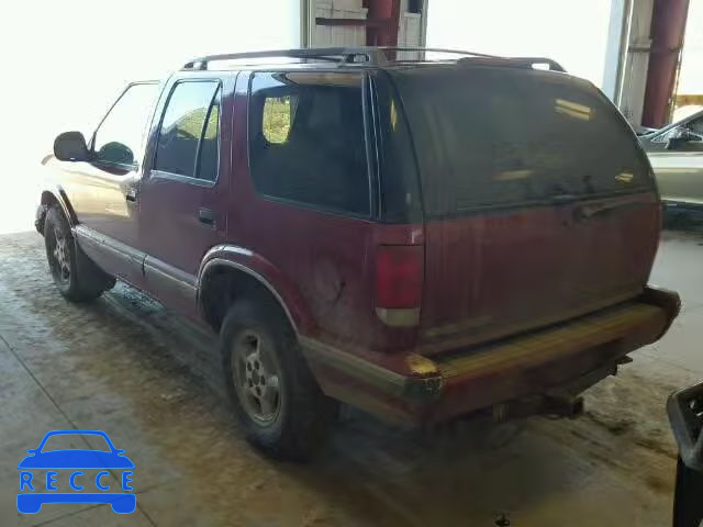 1996 CHEVROLET BLAZER 1GNDT13W6T2130198 Bild 2