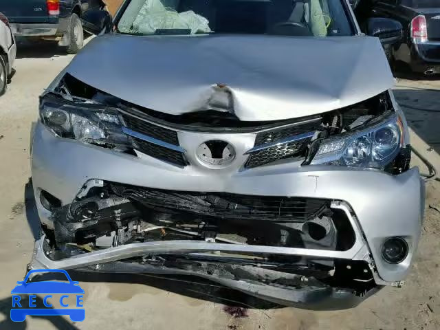 2015 TOYOTA RAV4 LE JTMZFREV1FJ039438 Bild 6