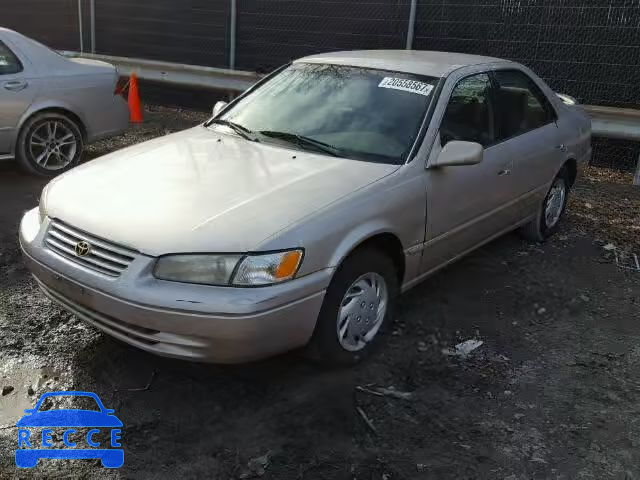 1998 TOYOTA CAMRY CE/L 4T1BG22K4WU279075 Bild 1