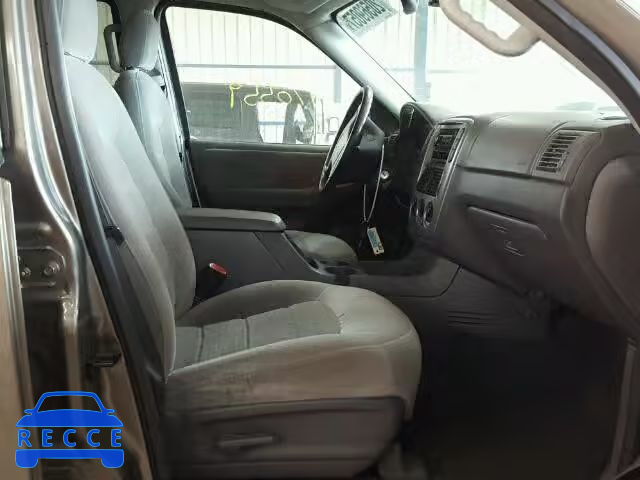 2005 FORD EXPLORER X 1FMZU73KX5UA95504 image 4